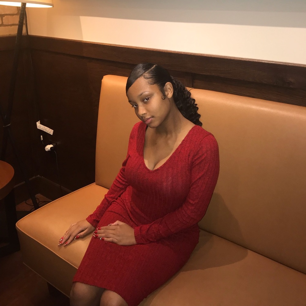 Meet your Posher, Khyana